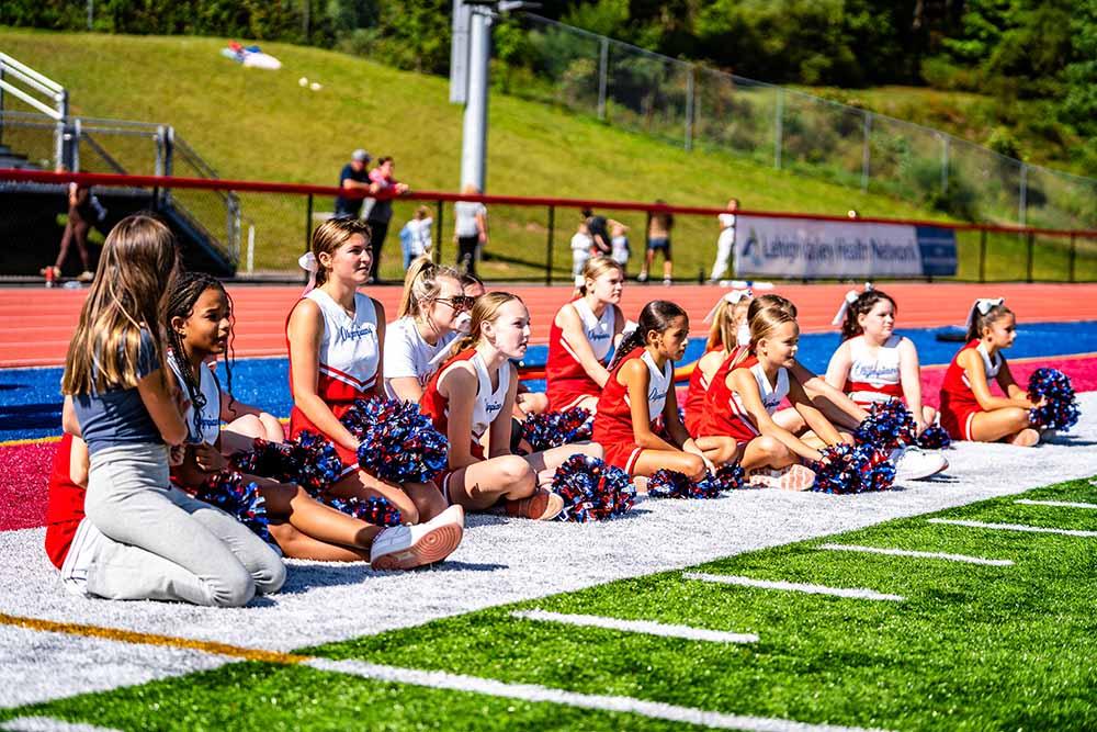 Sideline cheer photo